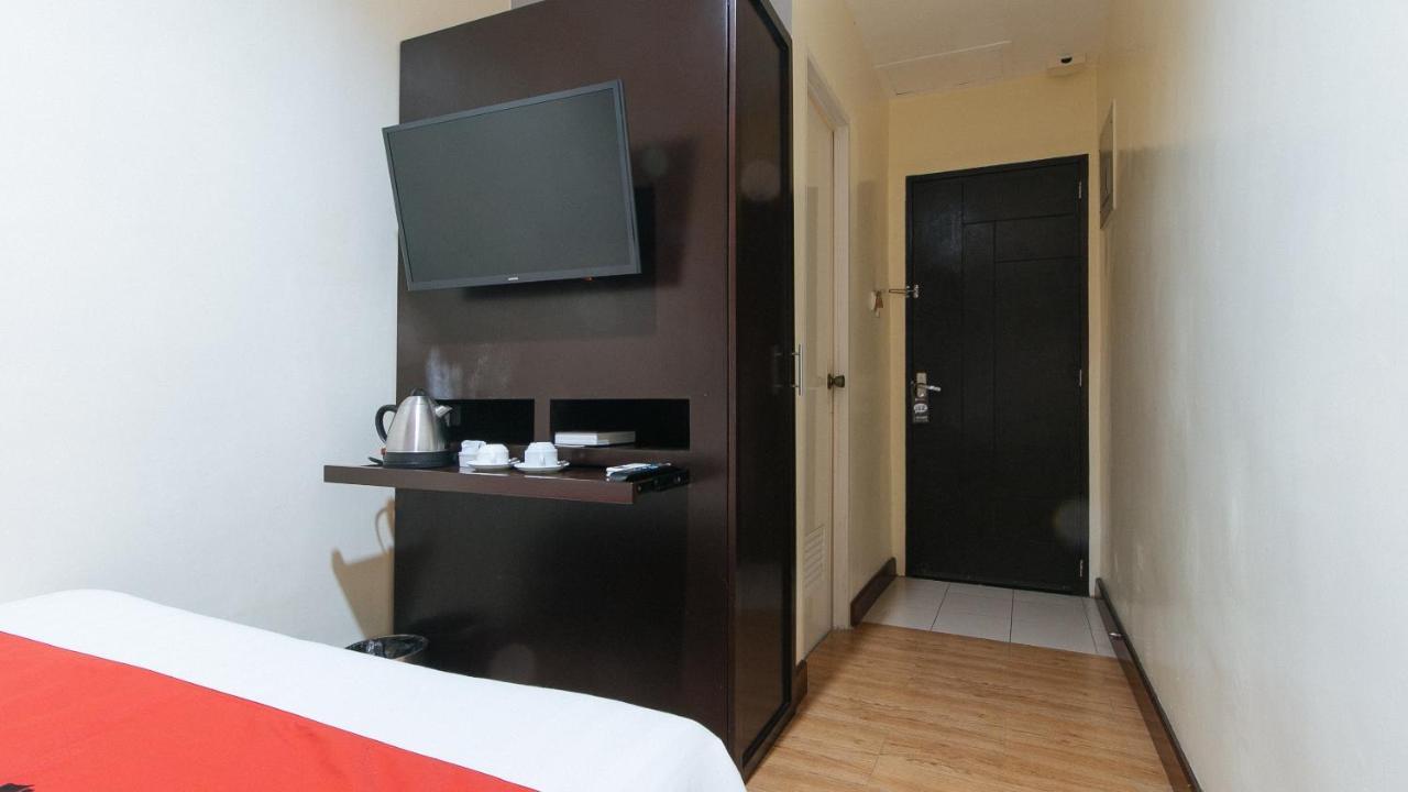 Reddoorz @ Gardenview Hotel Gtower Angeles Exterior photo